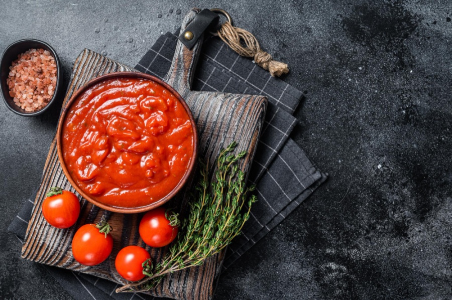 Passata pomidorowa, pulpa i przecier – poznaj różnice