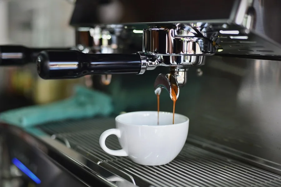 Rodzaje kaw i ekspresów – wszystko, co musisz o nich wiedzieć